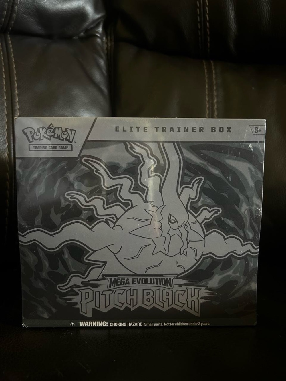 Elite Trainer Box Mega Evolution Pitch Black (Black)